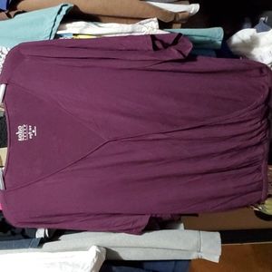 New York & Co Soho Soft V neck tee sz med